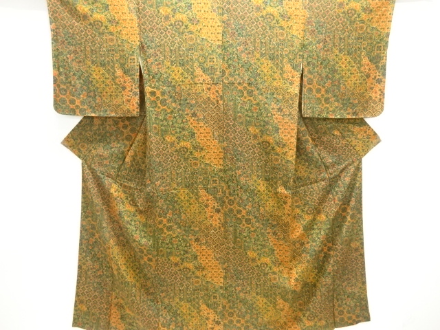 霞取りに花唐草模様小紋着物